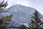 【10/28】本日の湯元は気温3℃、朝から吹雪いています